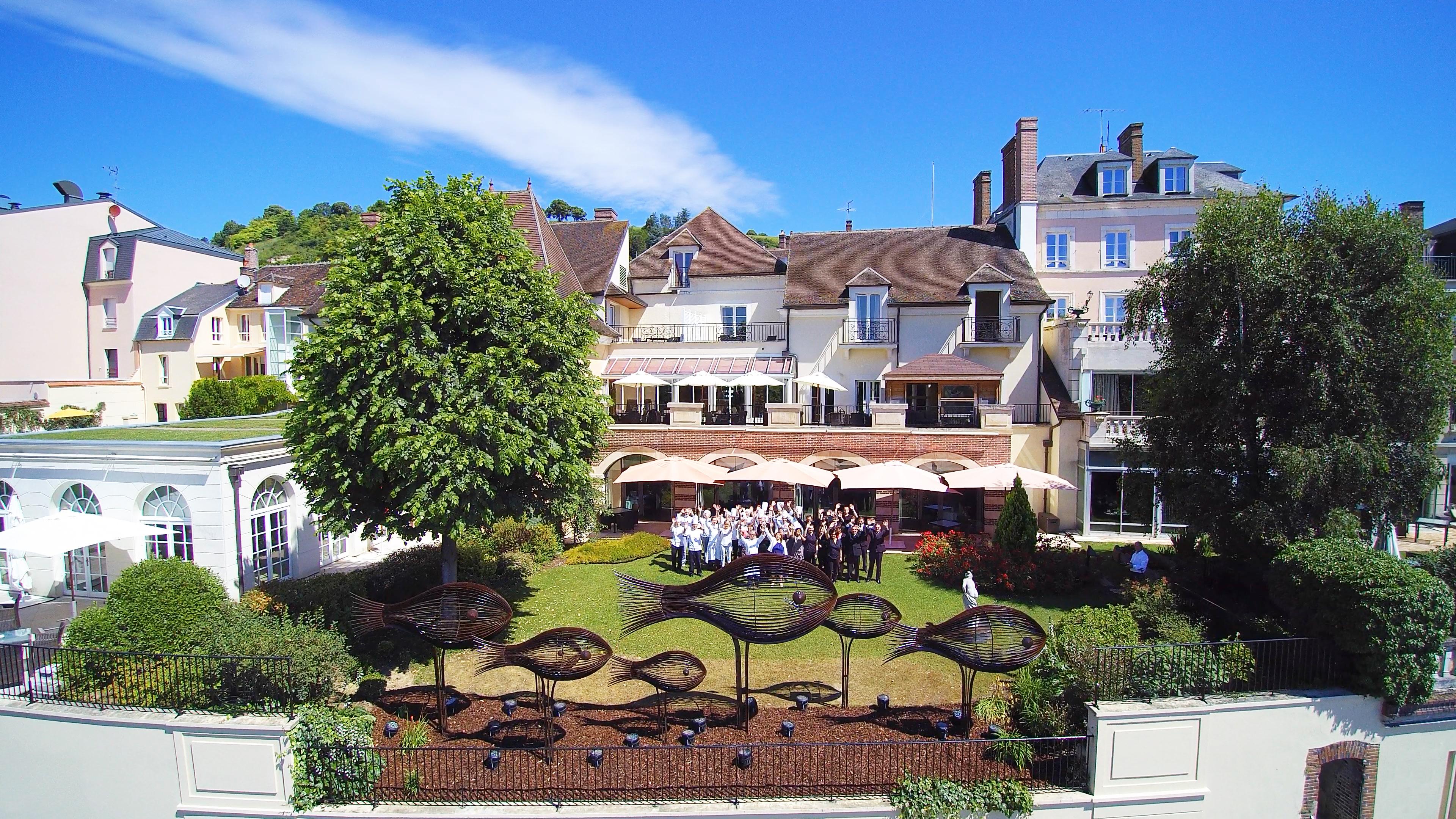 Hotel La Cote Saint Jacques Joigny Exterior foto